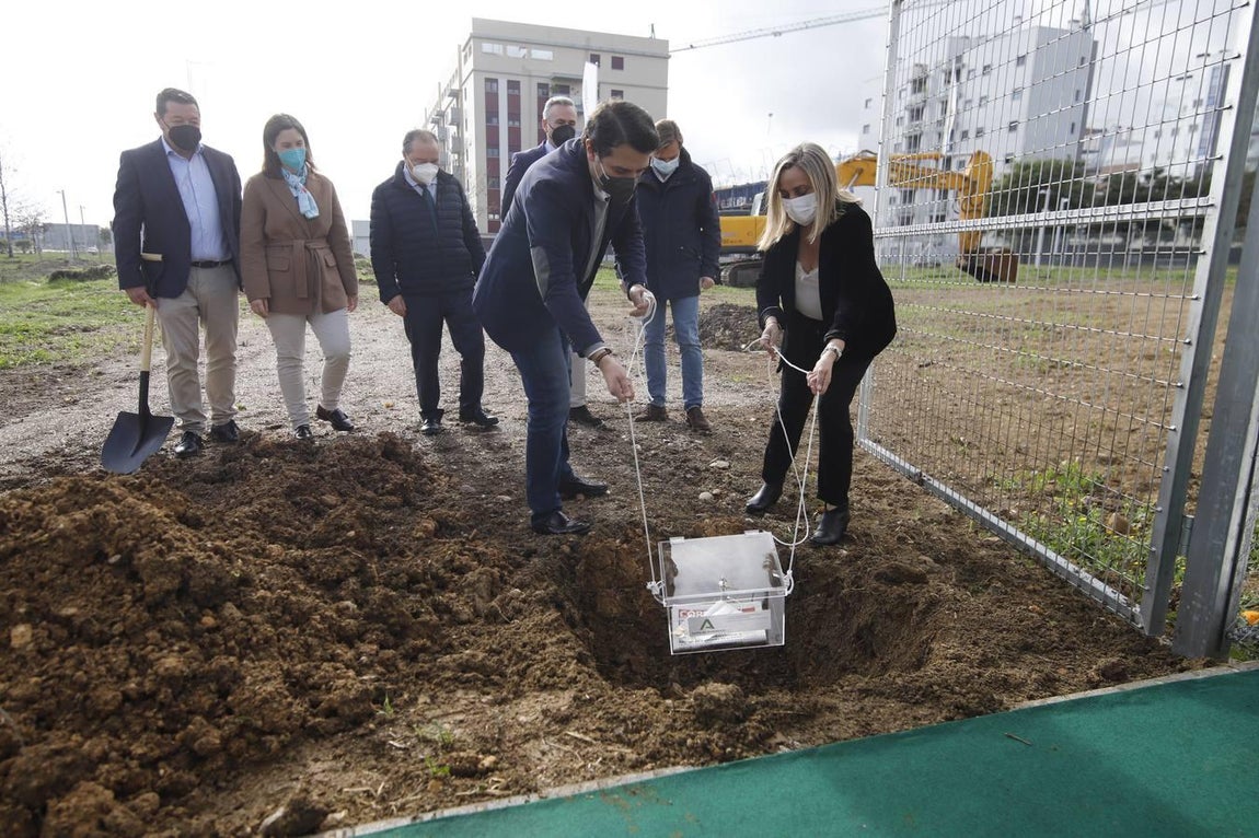 La promoción de la Junta en Huerta de Santa Isabel de Córdoba, en imágenes