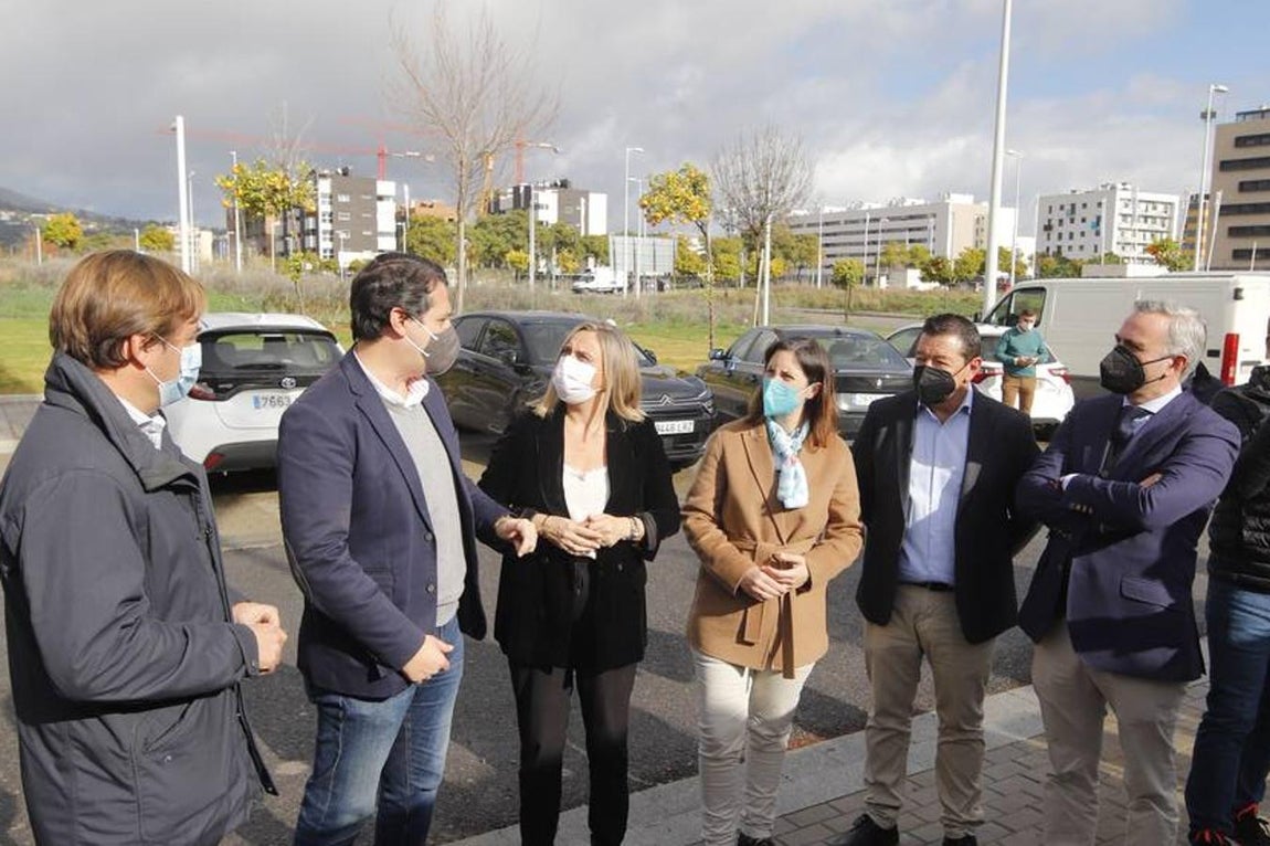 La promoción de la Junta en Huerta de Santa Isabel de Córdoba, en imágenes