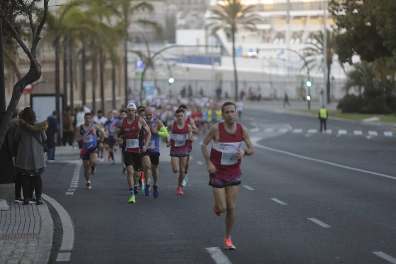 FOTOS: La Carrera San Silvestre de Cádiz, en imágenes