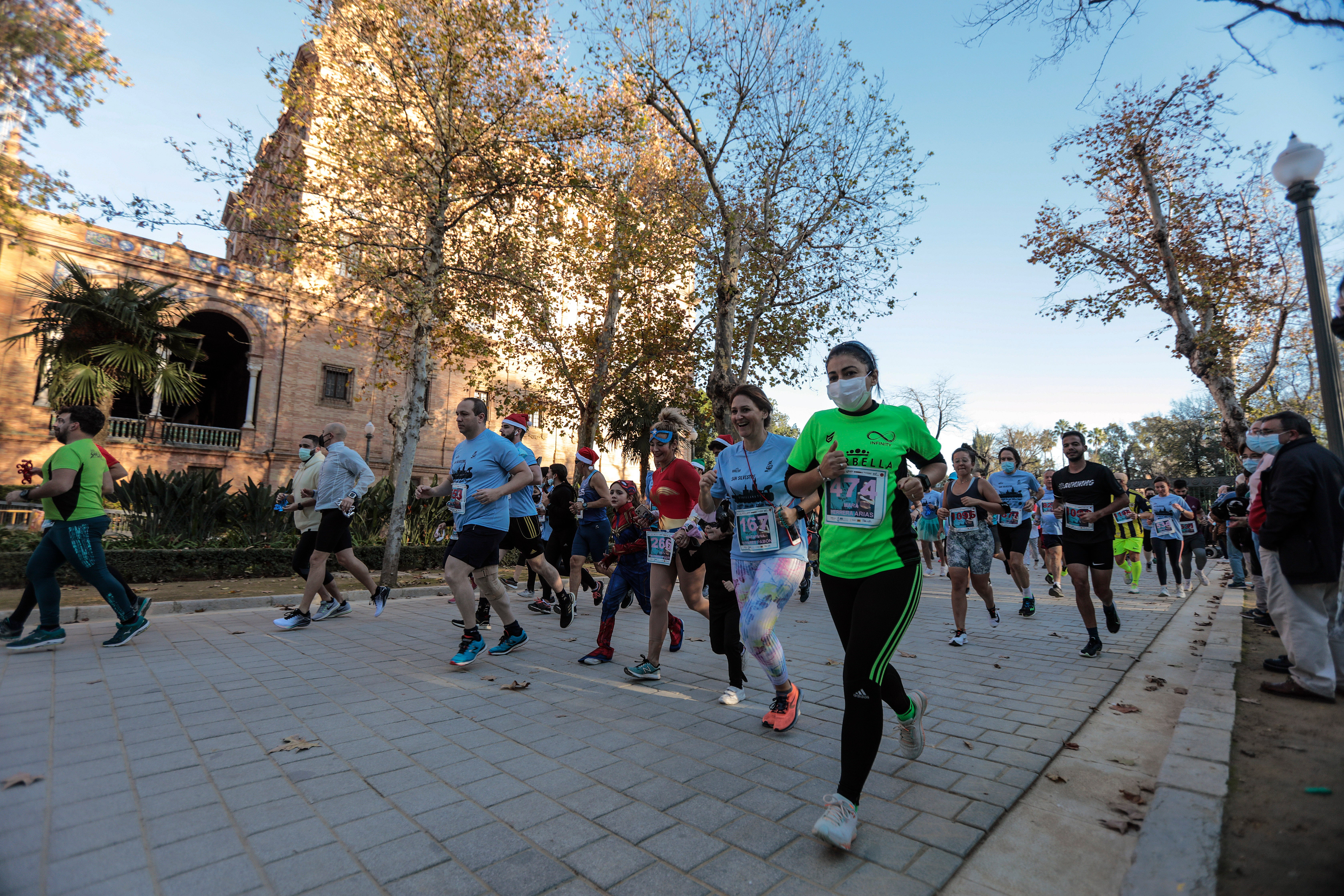 ¿Has corrido la San Silvestre de Sevilla? Búscate en nuestra galería (I)