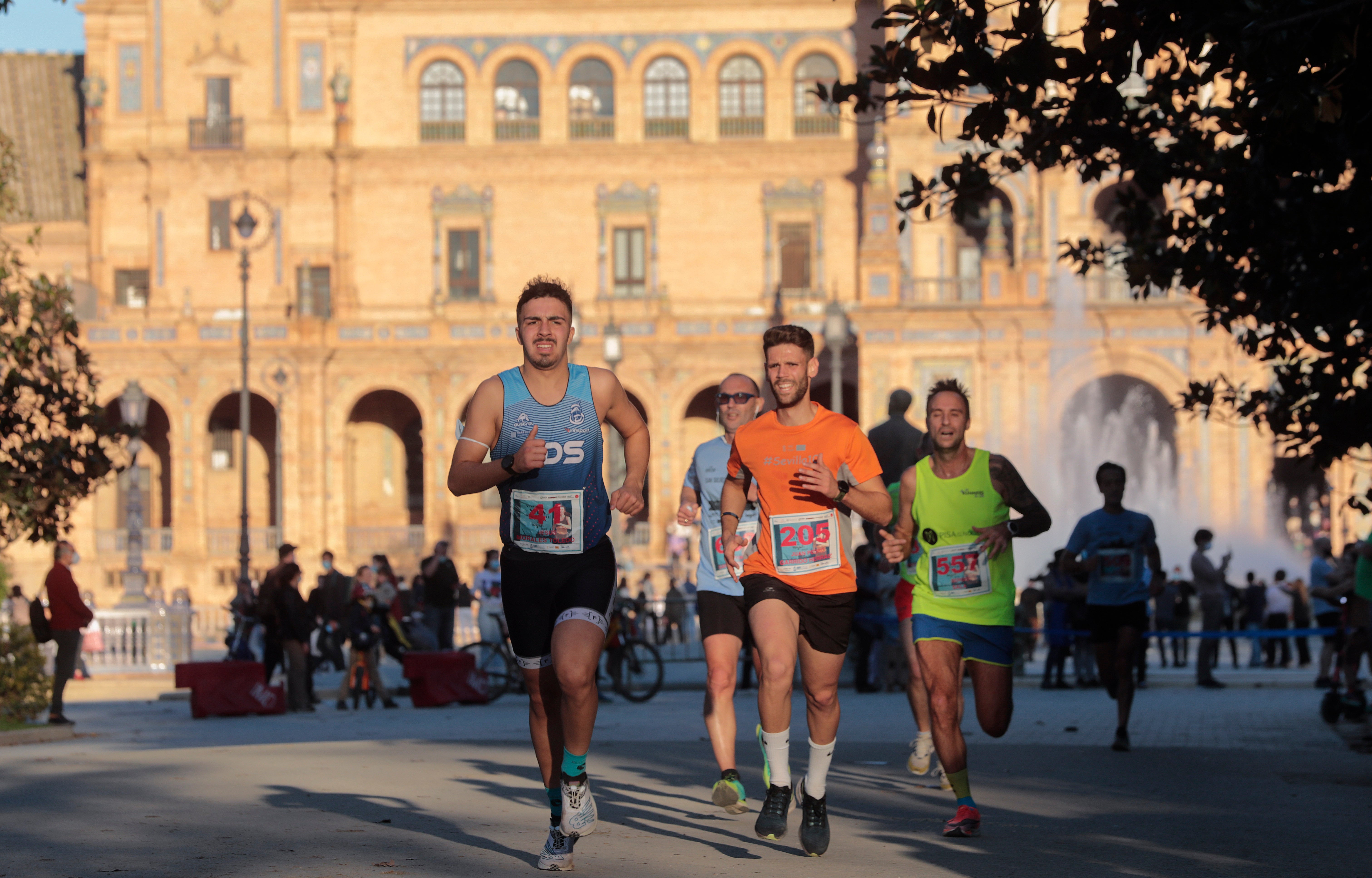 ¿Has corrido la San Silvestre de Sevilla? Búscate en nuestra galería (I)