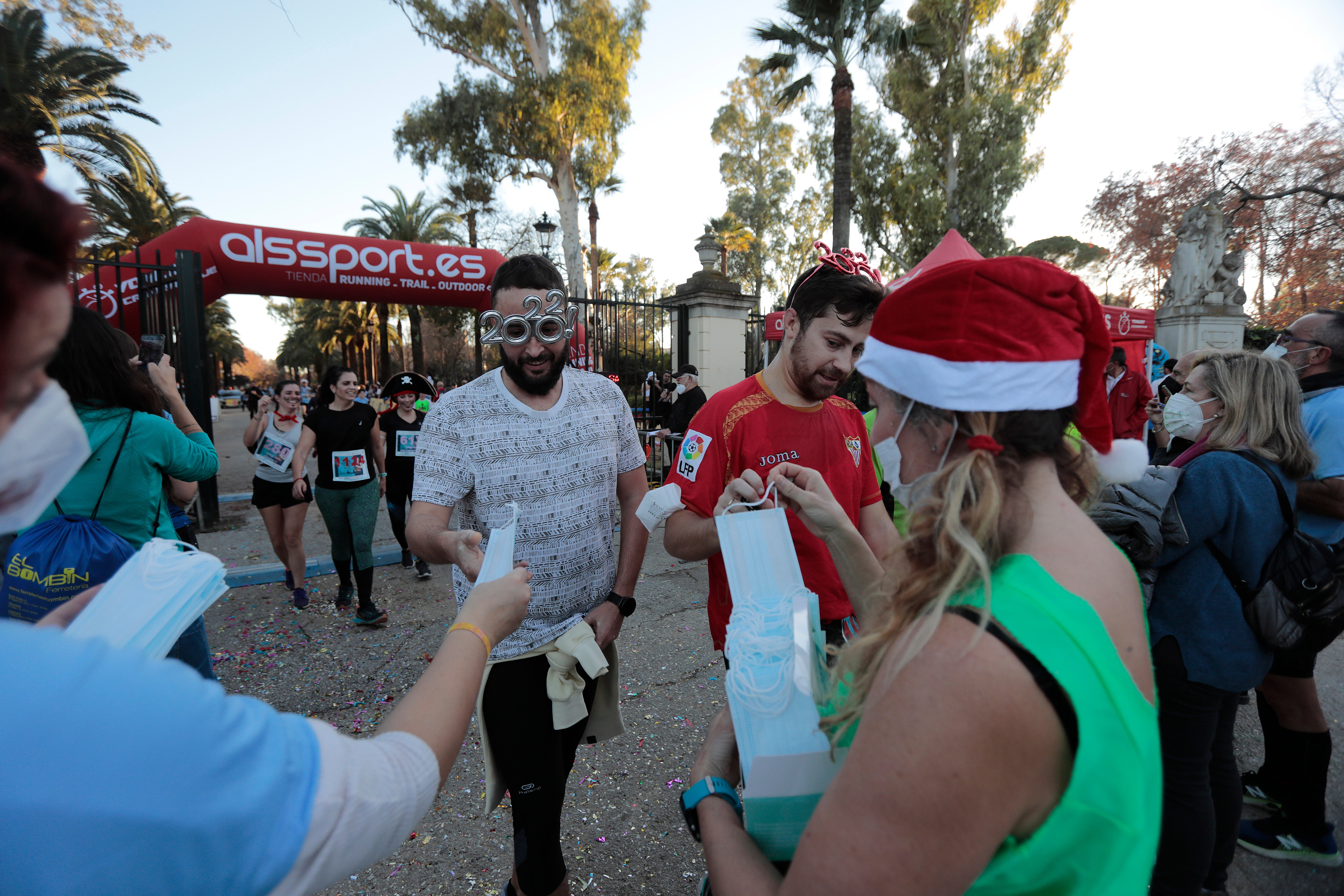 ¿Has corrido la San Silvestre de Sevilla? Búscate en nuestra galería (I)