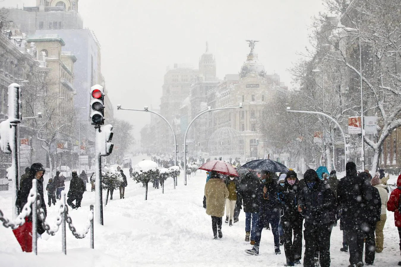 Filomena llega a Madrid. El 7 de enero de 2021, el temporal Filomena comenzó. Durante la mañana, los primeros copos de nieve cayeron en Madrid; el día 8, la ciudad amaneció con cerca de 60 centímetros de nieve.