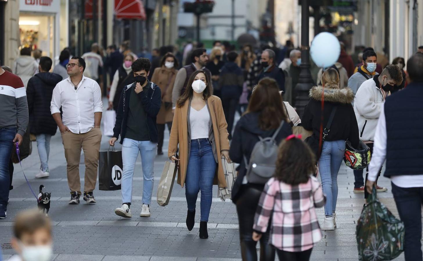 El ambiente de compras para los Reyes Magos en Córdoba, en imágenes