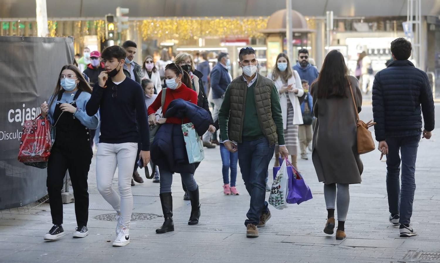 El ambiente de compras para los Reyes Magos en Córdoba, en imágenes