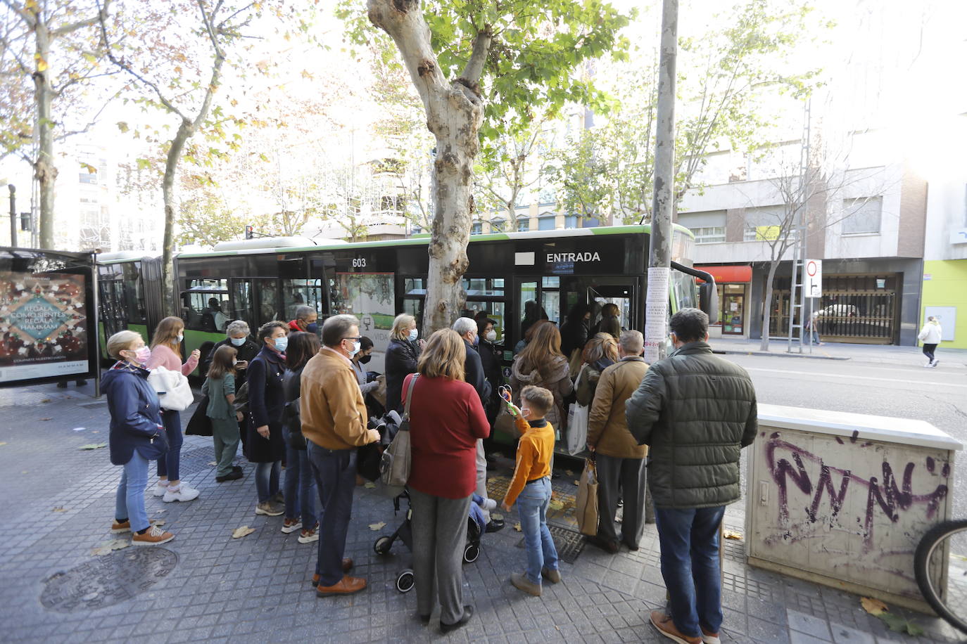 La huelga de Aucorsa en Córdoba, en imágenes