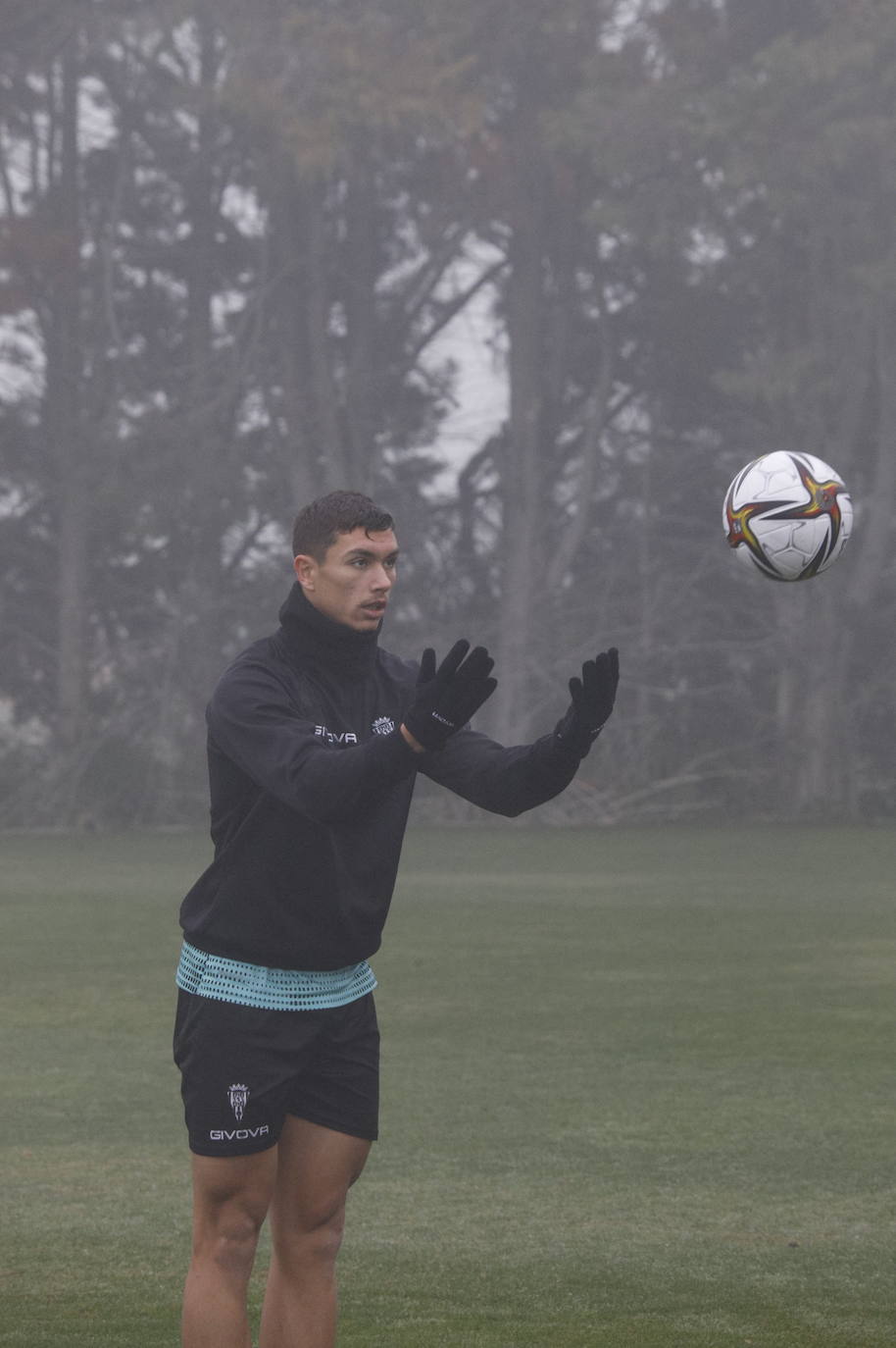 El primer entrenamiento del Córdoba CF en 2022, en imágenes
