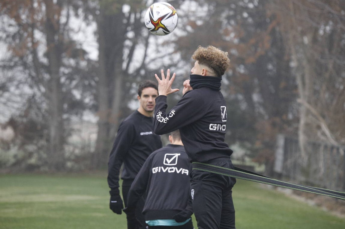 El primer entrenamiento del Córdoba CF en 2022, en imágenes