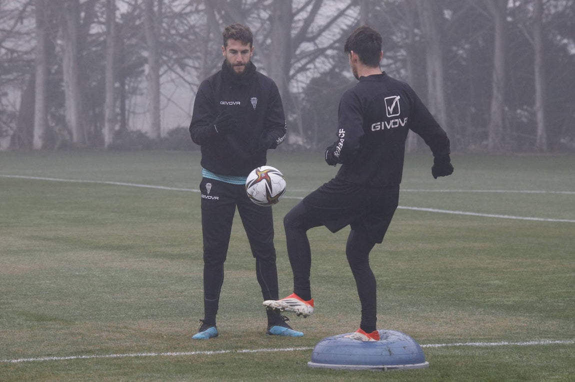 El primer entrenamiento del Córdoba CF en 2022, en imágenes