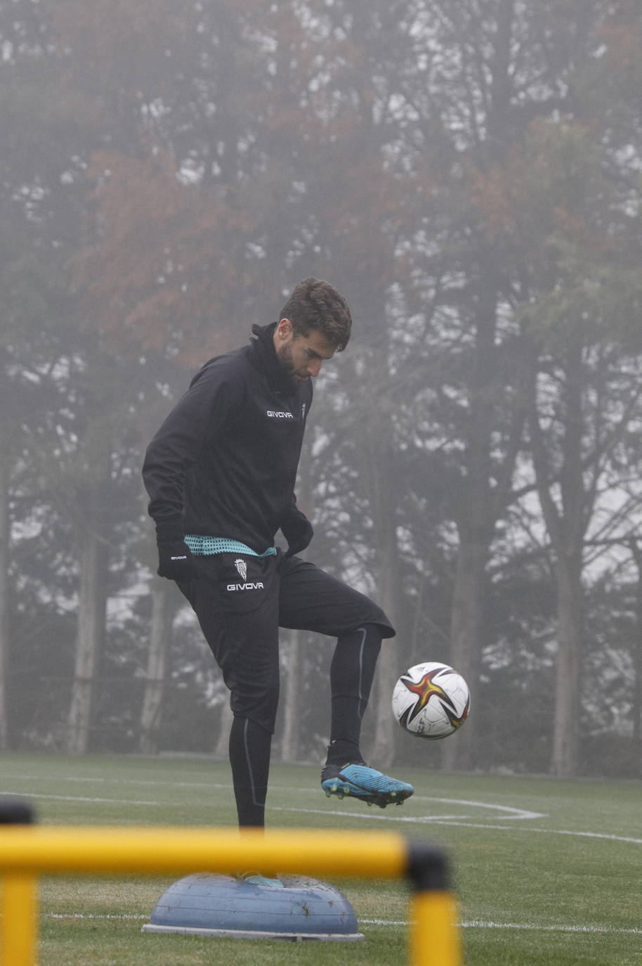 El primer entrenamiento del Córdoba CF en 2022, en imágenes