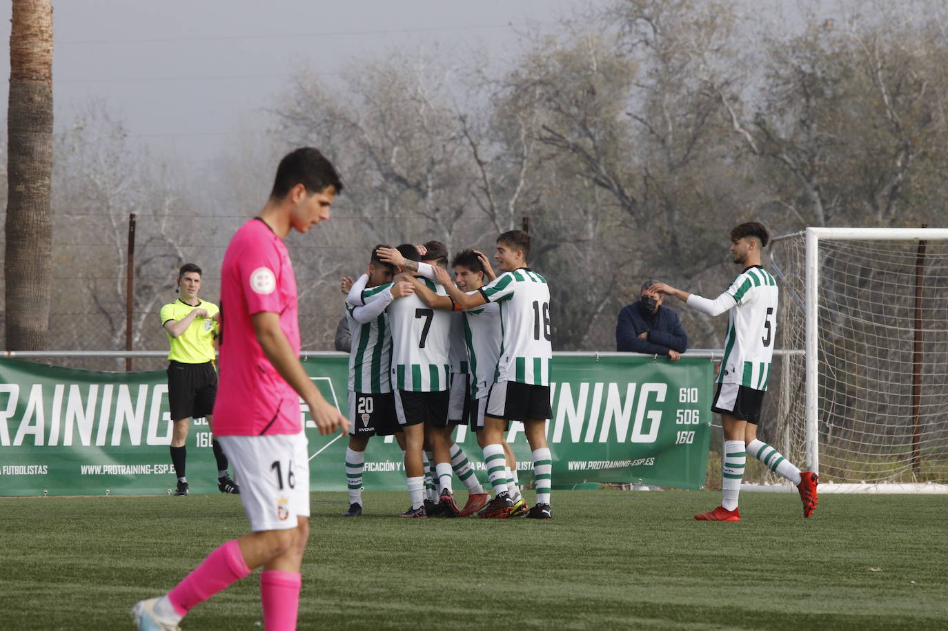 El empate del Córdoba B ante el Ceuta B, en imágenes