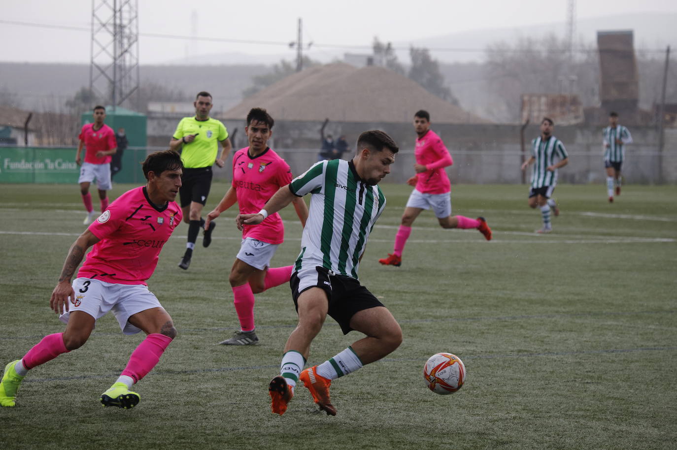 El empate del Córdoba B ante el Ceuta B, en imágenes