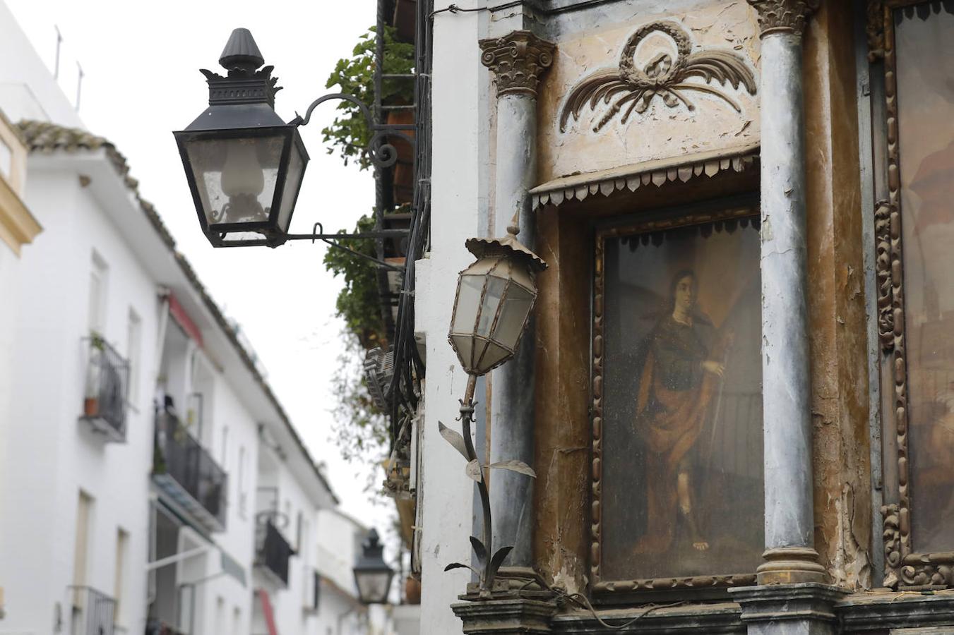 El retablo de San Rafael de la calle Candelaria en Córdoba, en imágenes