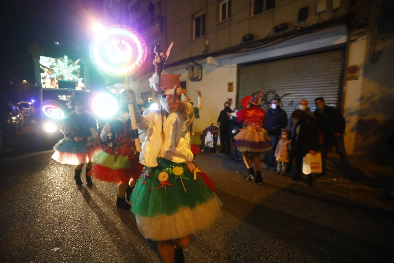 La Cabalgata de los Reyes Magos en el barrio de Ciudad Jardín de Córdoba, en imágenes