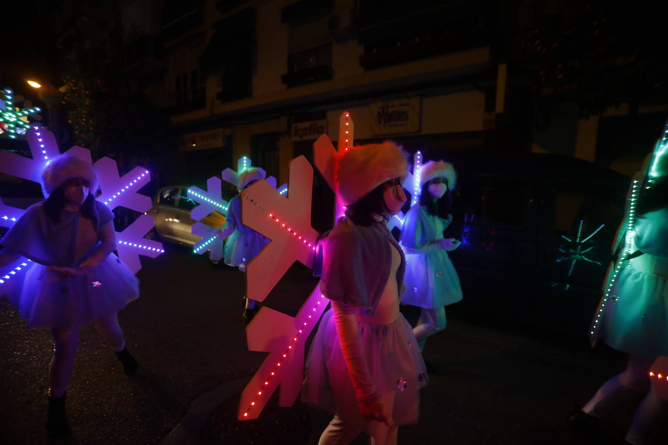 La Cabalgata de los Reyes Magos en el barrio de Ciudad Jardín de Córdoba, en imágenes