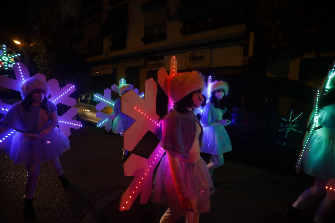 La Cabalgata de los Reyes Magos en el barrio de Ciudad Jardín de Córdoba, en imágenes