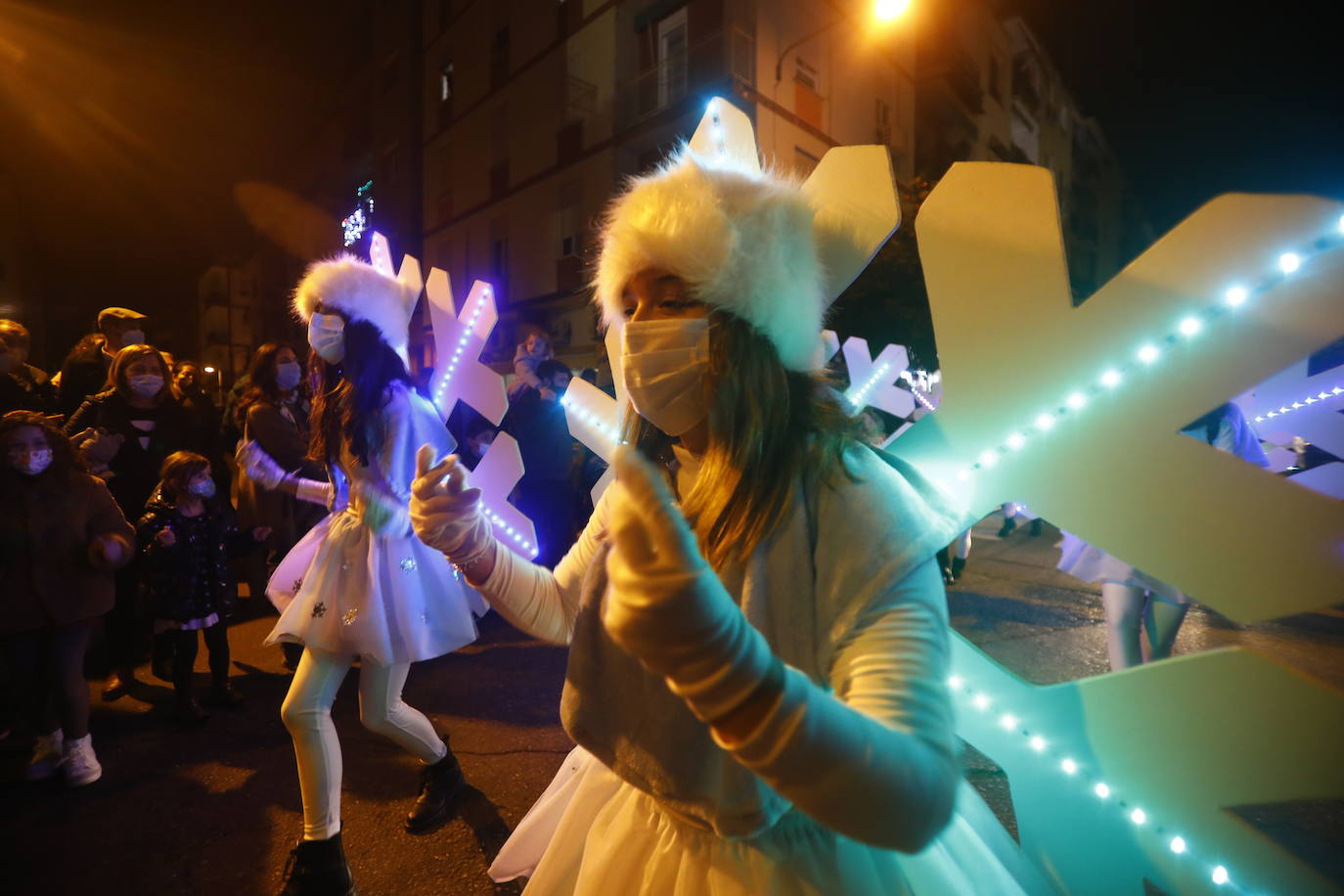 La Cabalgata de los Reyes Magos en el barrio de Ciudad Jardín de Córdoba, en imágenes