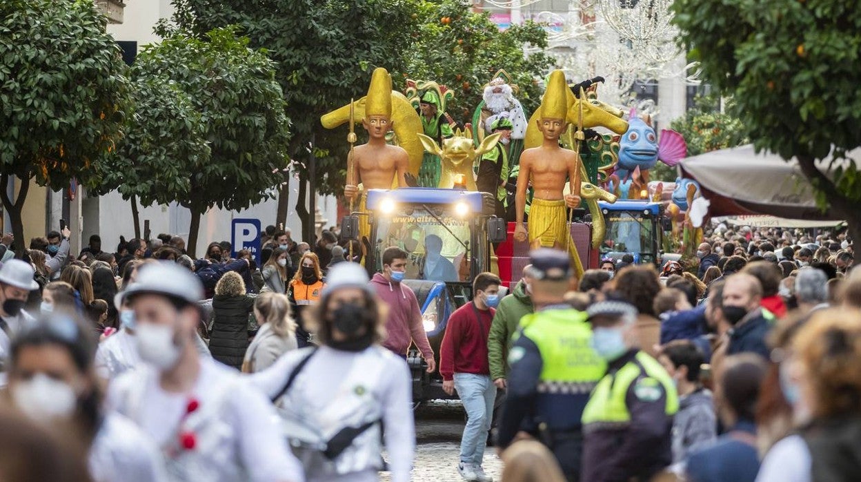 Huelva se echa a la calle para recibir a los Reyes Magos de Oriente