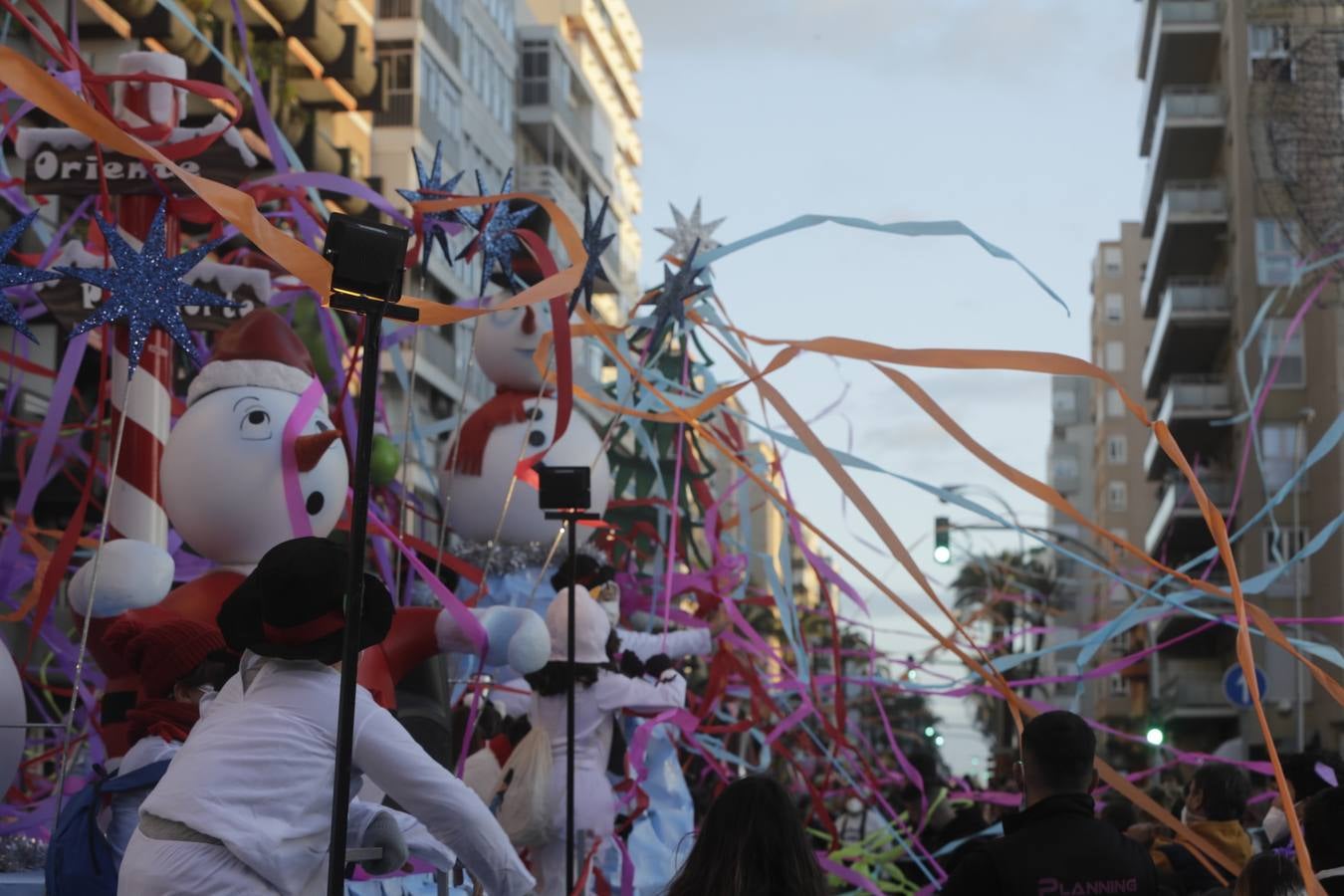 FOTOS: Así ha sido la Cabalgata de los Reyes Magos en Cádiz