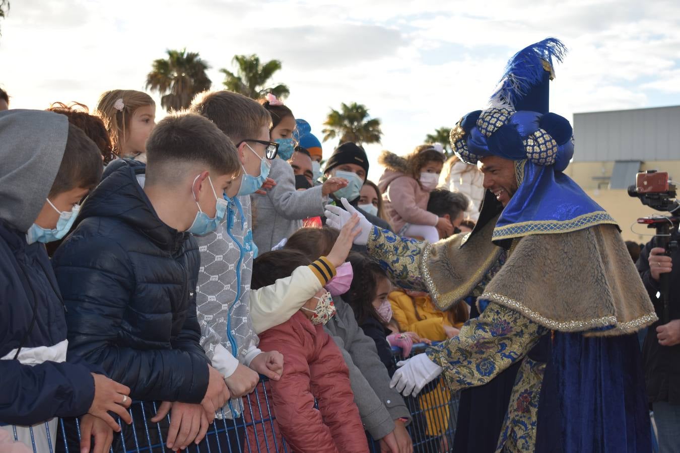 FOTOS: Los Reyes Magos recorren las calles de Puerto Real