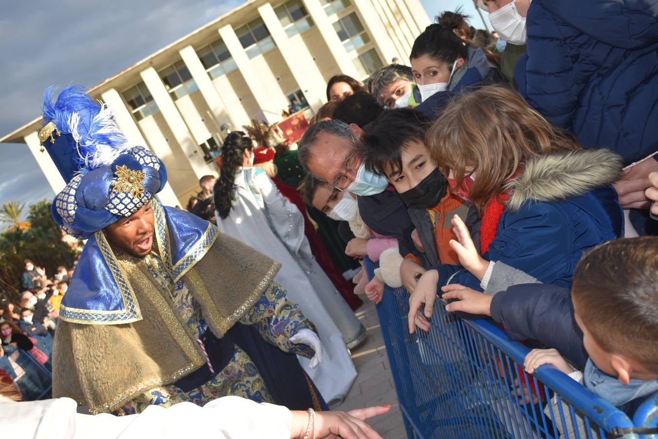 FOTOS: Los Reyes Magos recorren las calles de Puerto Real