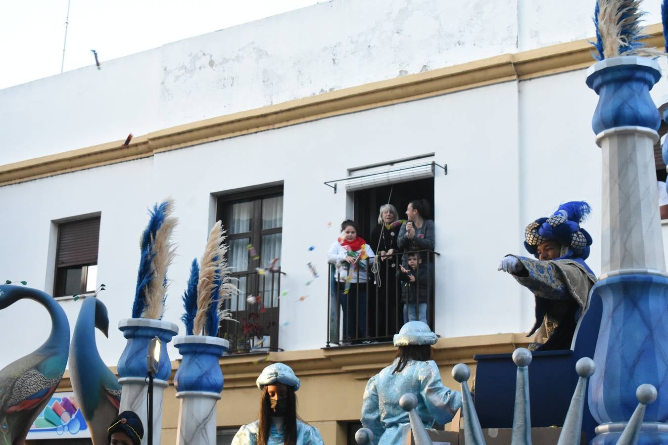 FOTOS: Los Reyes Magos recorren las calles de Puerto Real