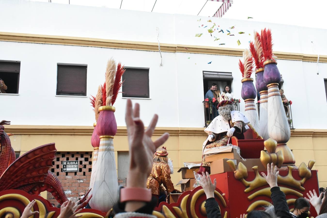 FOTOS: Los Reyes Magos recorren las calles de Puerto Real