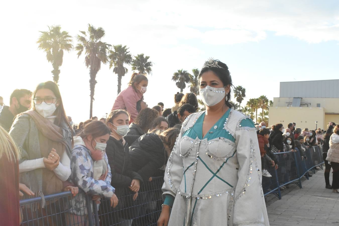 FOTOS: Los Reyes Magos recorren las calles de Puerto Real