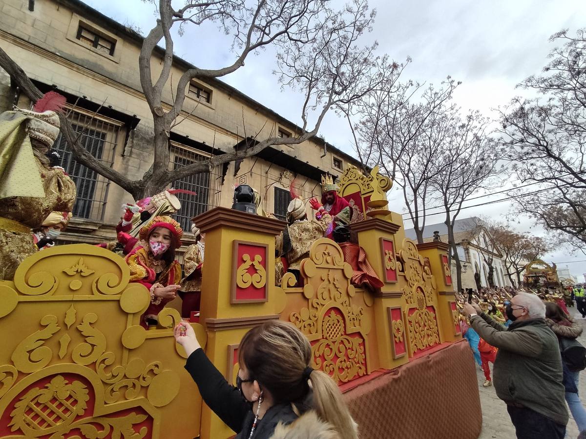 FOTOS: La Cabalgata de Reyes Magos en El Puerto