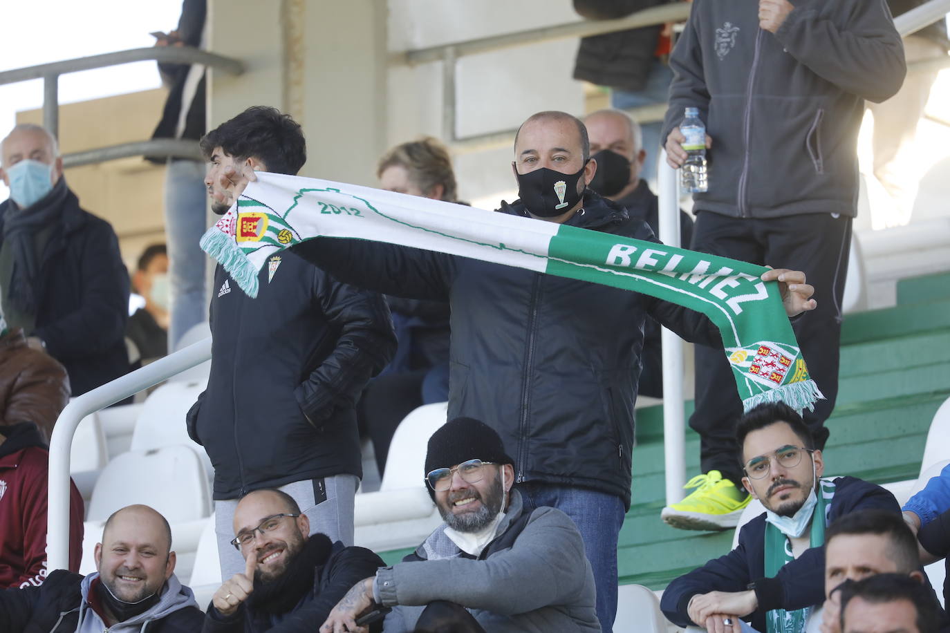 El ambiente en las gradas en el Córdoba CF - Vélez CF, en imágenes