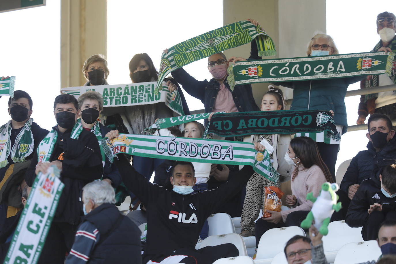 El ambiente en las gradas en el Córdoba CF - Vélez CF, en imágenes