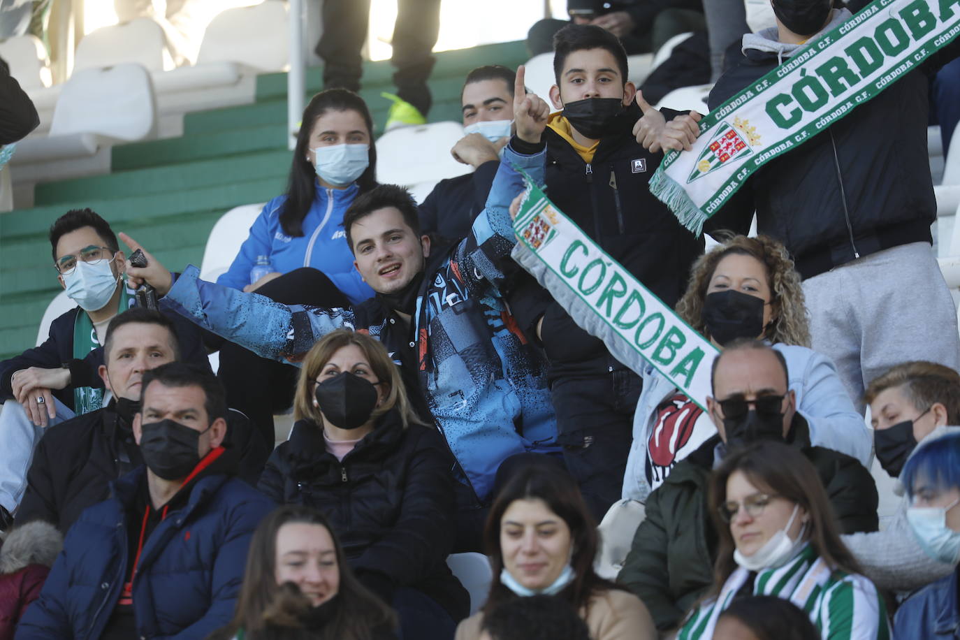 El ambiente en las gradas en el Córdoba CF - Vélez CF, en imágenes