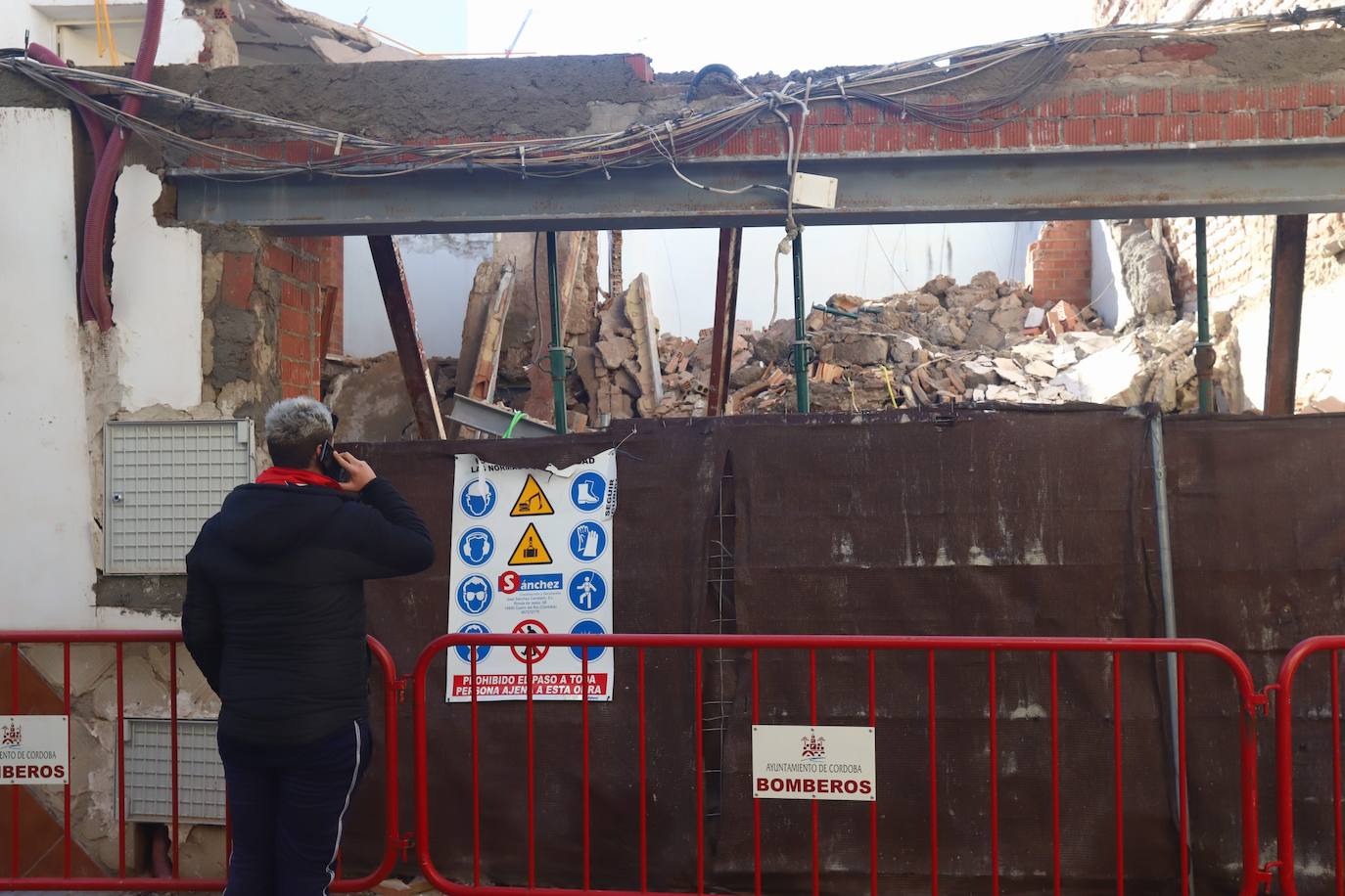 La casa derrumbada en la calle San Acisclo de Córdoba, en imágenes