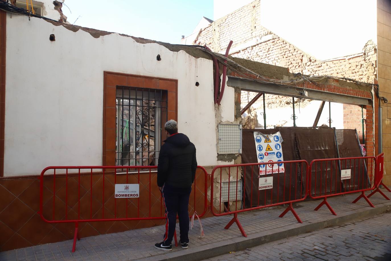 La casa derrumbada en la calle San Acisclo de Córdoba, en imágenes