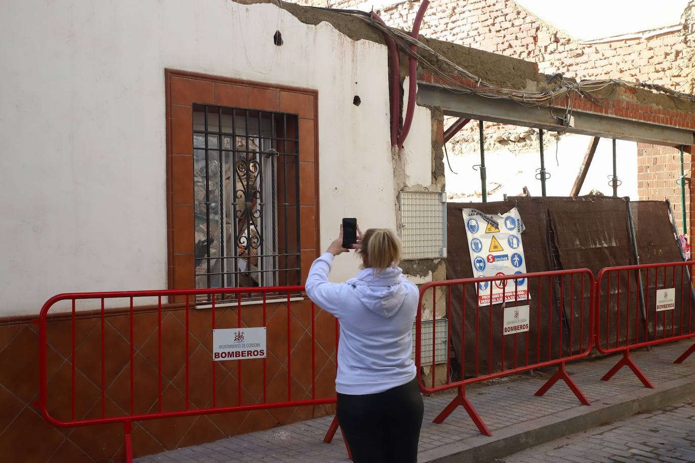 La casa derrumbada en la calle San Acisclo de Córdoba, en imágenes