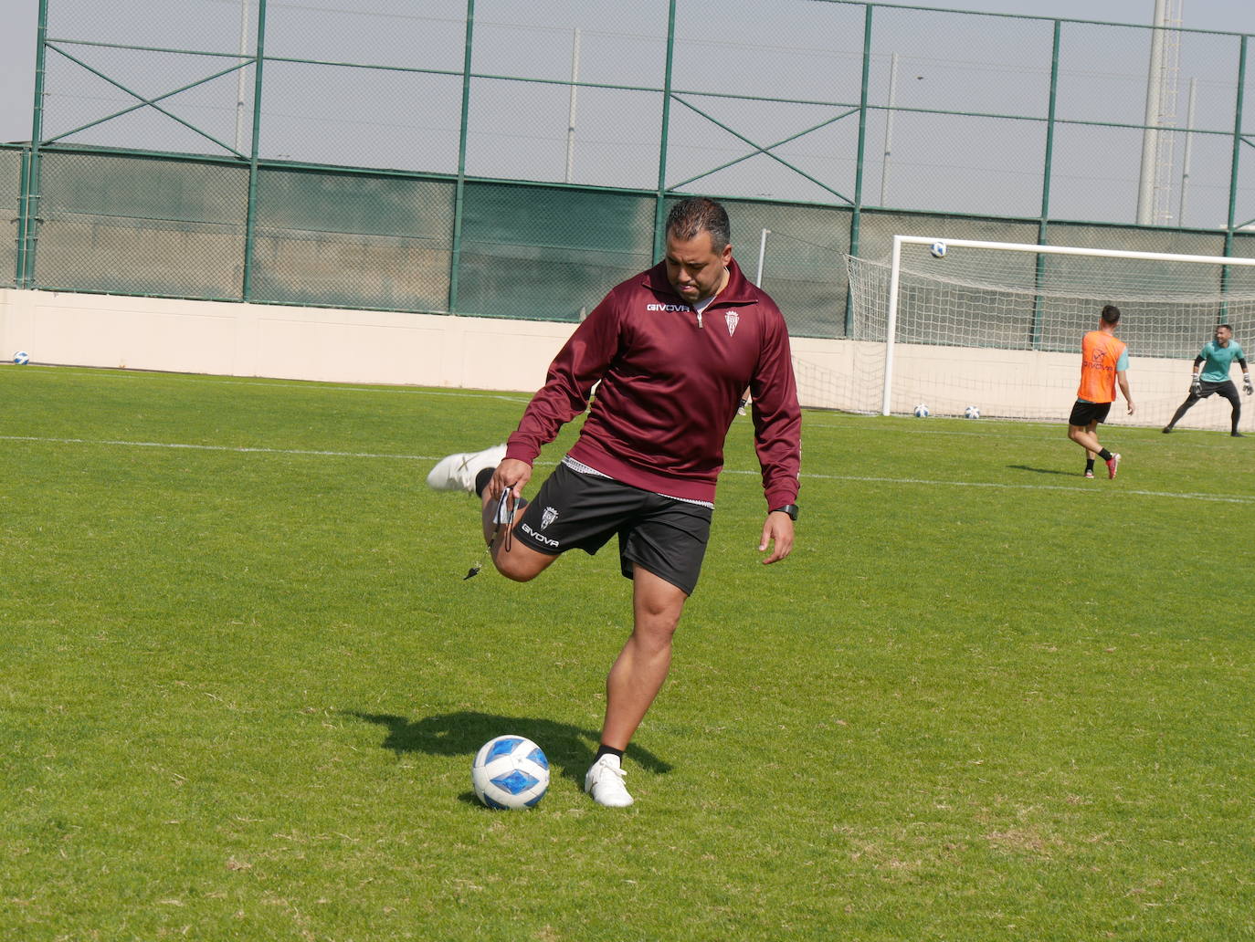 Las mejores imágenes del segundo día de entrenamiento del Córdoba en Baréin