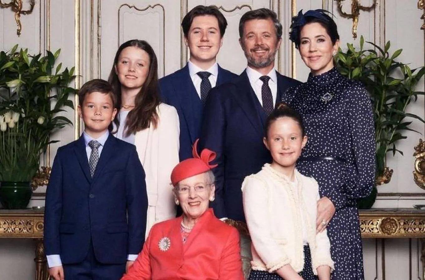 La Reina Margarita en la foto oficial de la Confirmación del Príncipe Christian en 2021. 