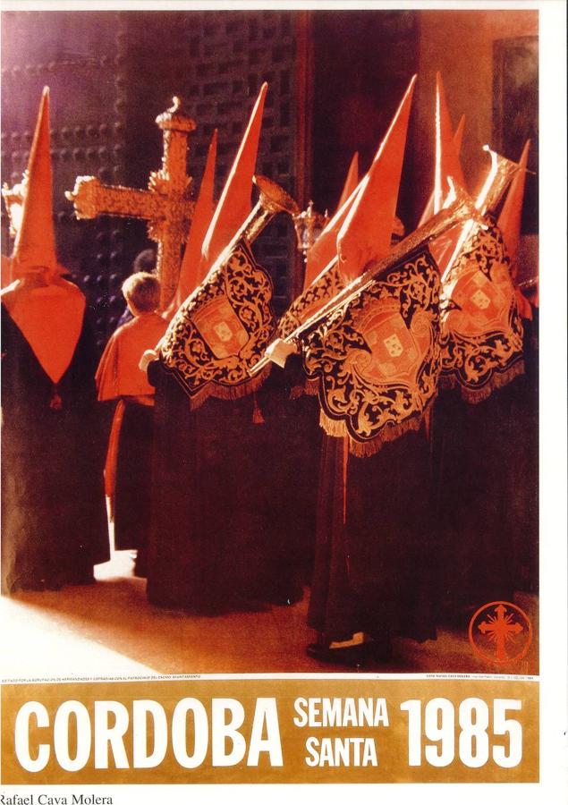 En imágenes, un paseo por los carteles de la Semana Santa de Córdoba