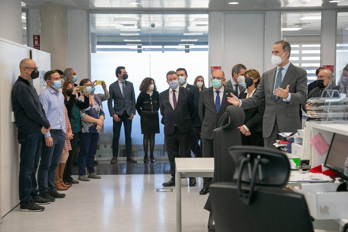 El Rey Felipe VI recibido entre aplausos y gritos de &#039;Viva España&#039; en Albacete