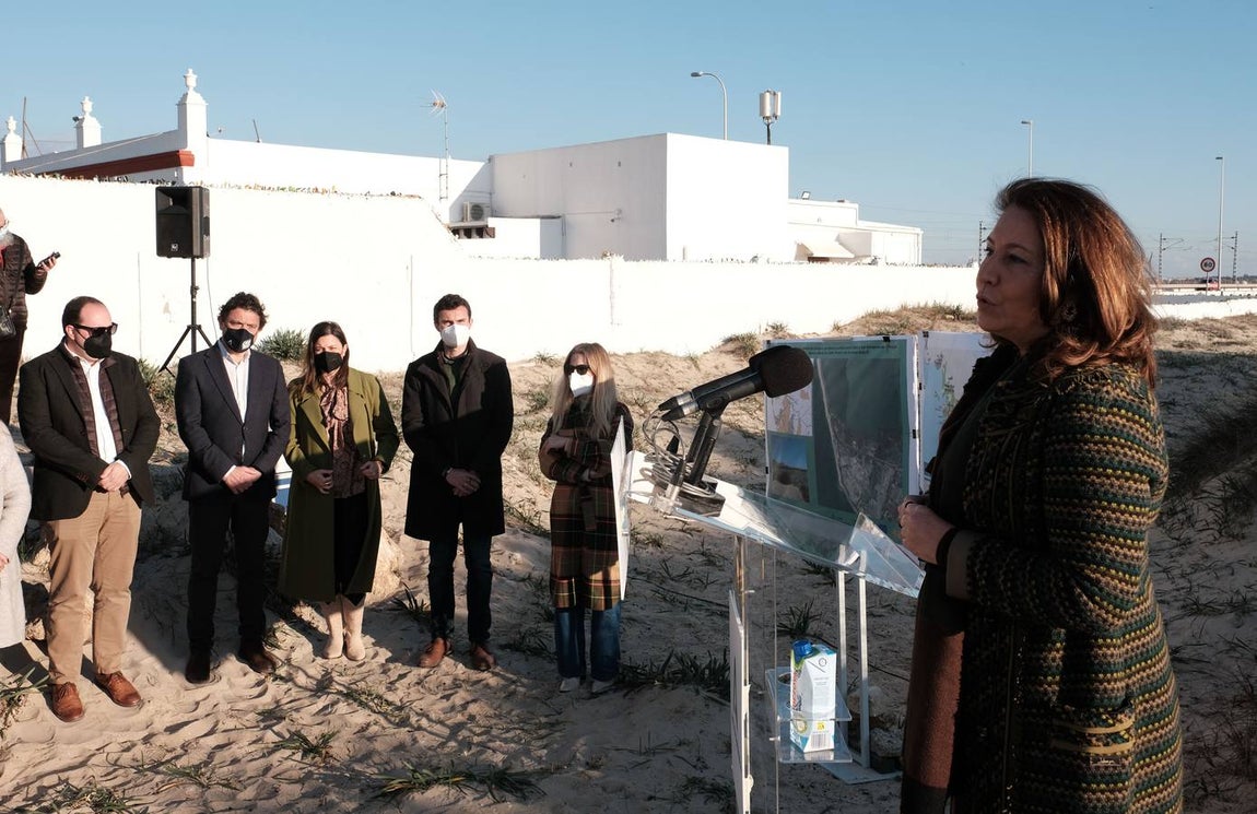 FOTOS: Primera piedra del tramo entre Cádiz y San Fernando de la ruta Eurovelo 8