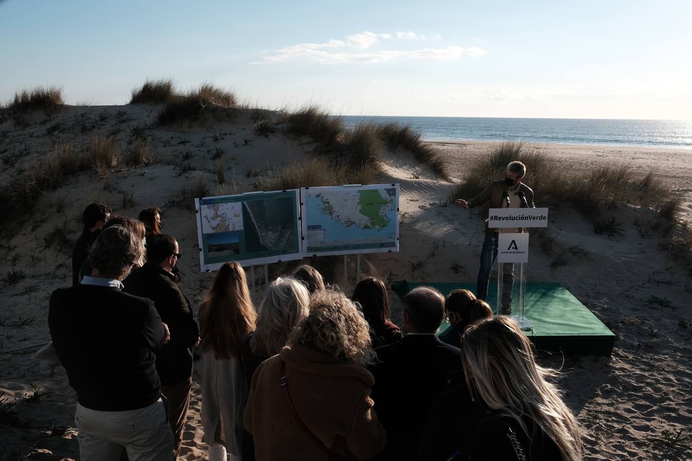 FOTOS: Primera piedra del tramo entre Cádiz y San Fernando de la ruta Eurovelo 8