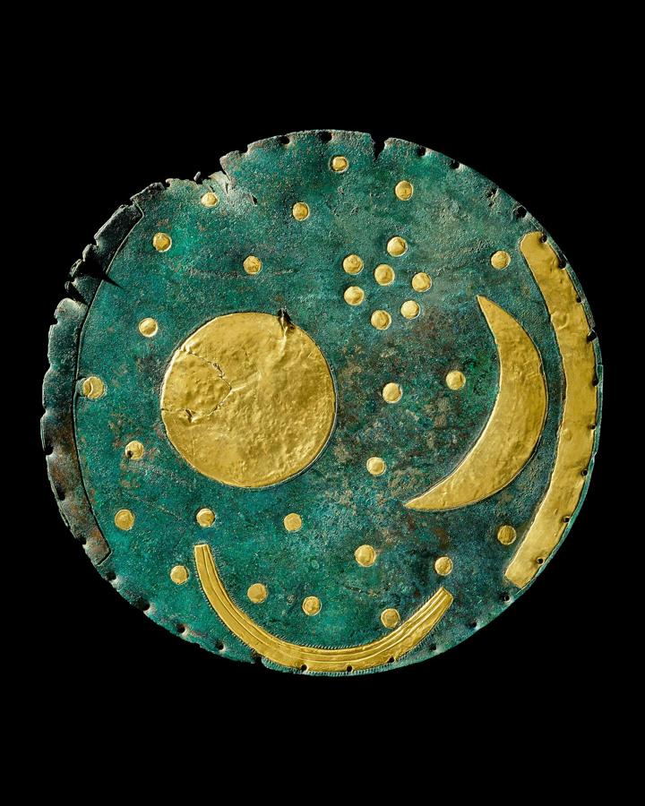 Disco celeste de Nebra, Alemania, hacia 1600 a.C.. 