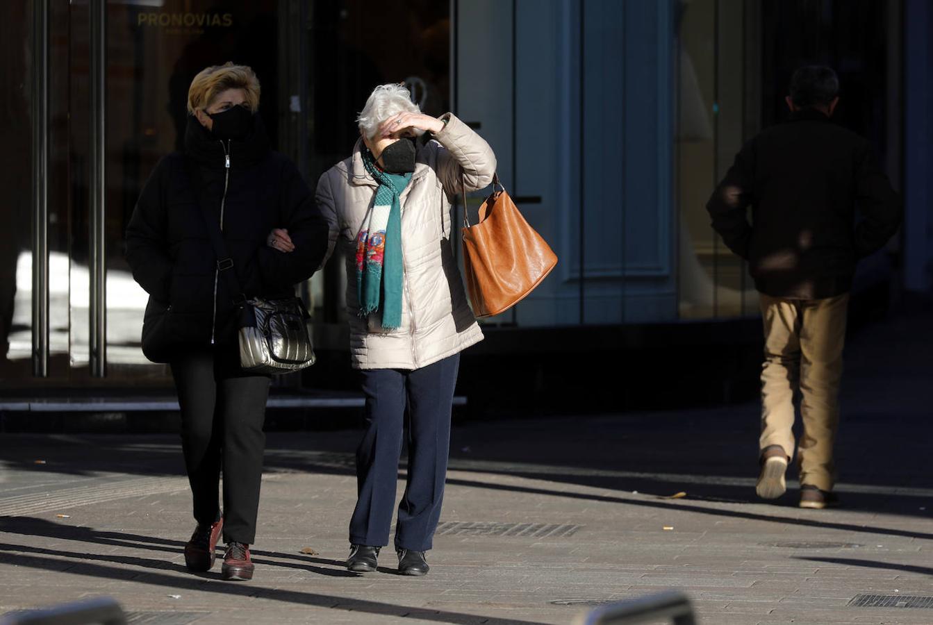 El frío invernal de enero en las calles de Córdoba, en imágenes