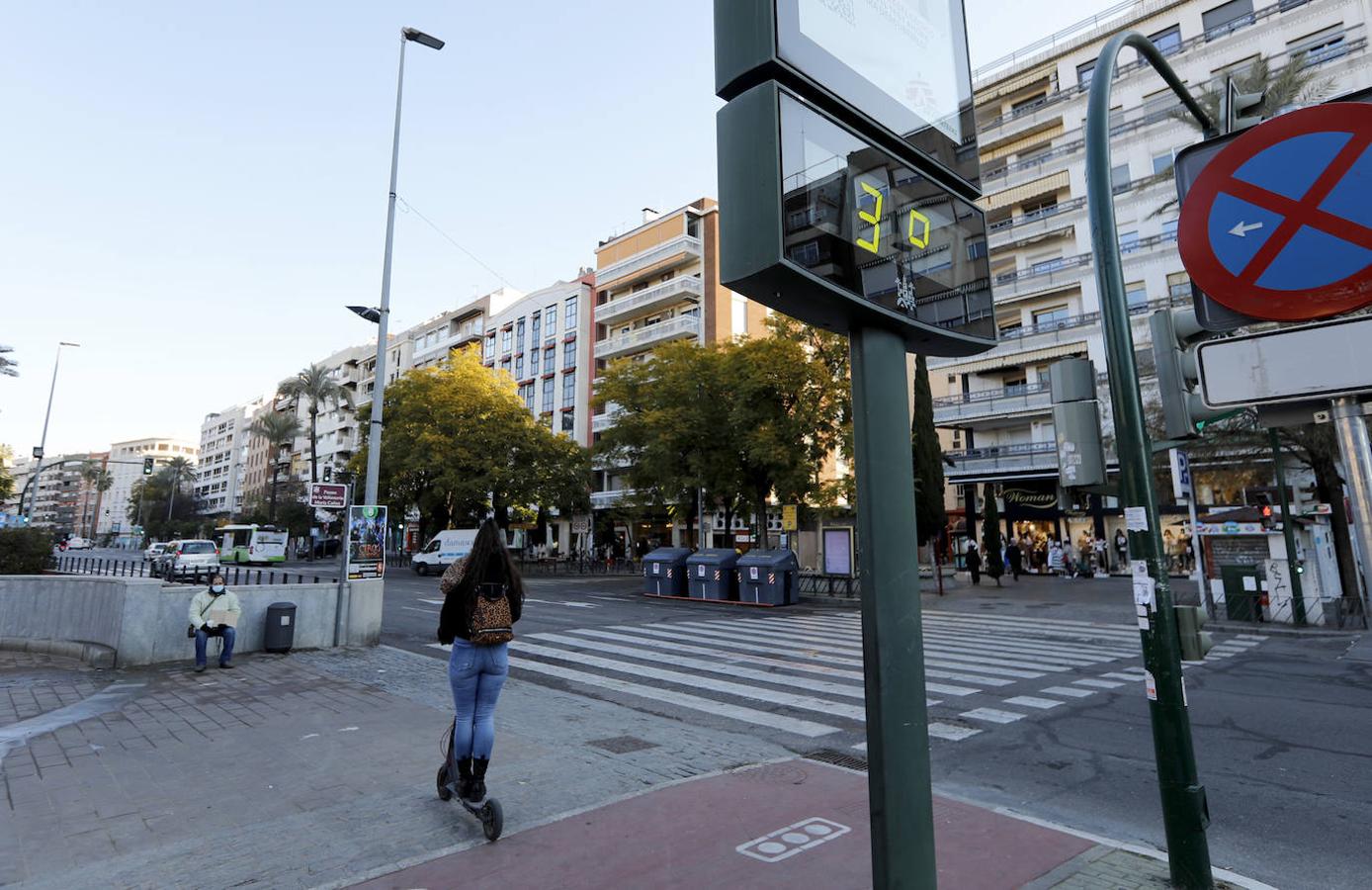 El frío invernal de enero en las calles de Córdoba, en imágenes