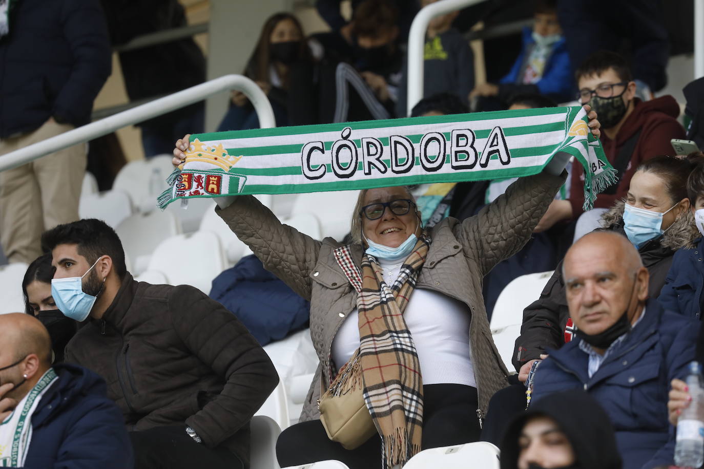 Las mejores imágenes del ambiente en la grada en el Córdoba CF - Xerez DFC