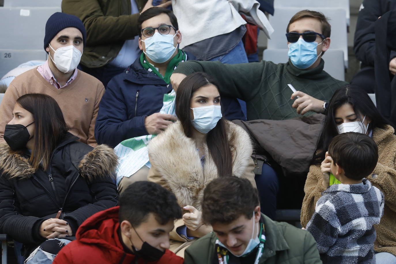 Las mejores imágenes del ambiente en la grada en el Córdoba CF - Xerez DFC