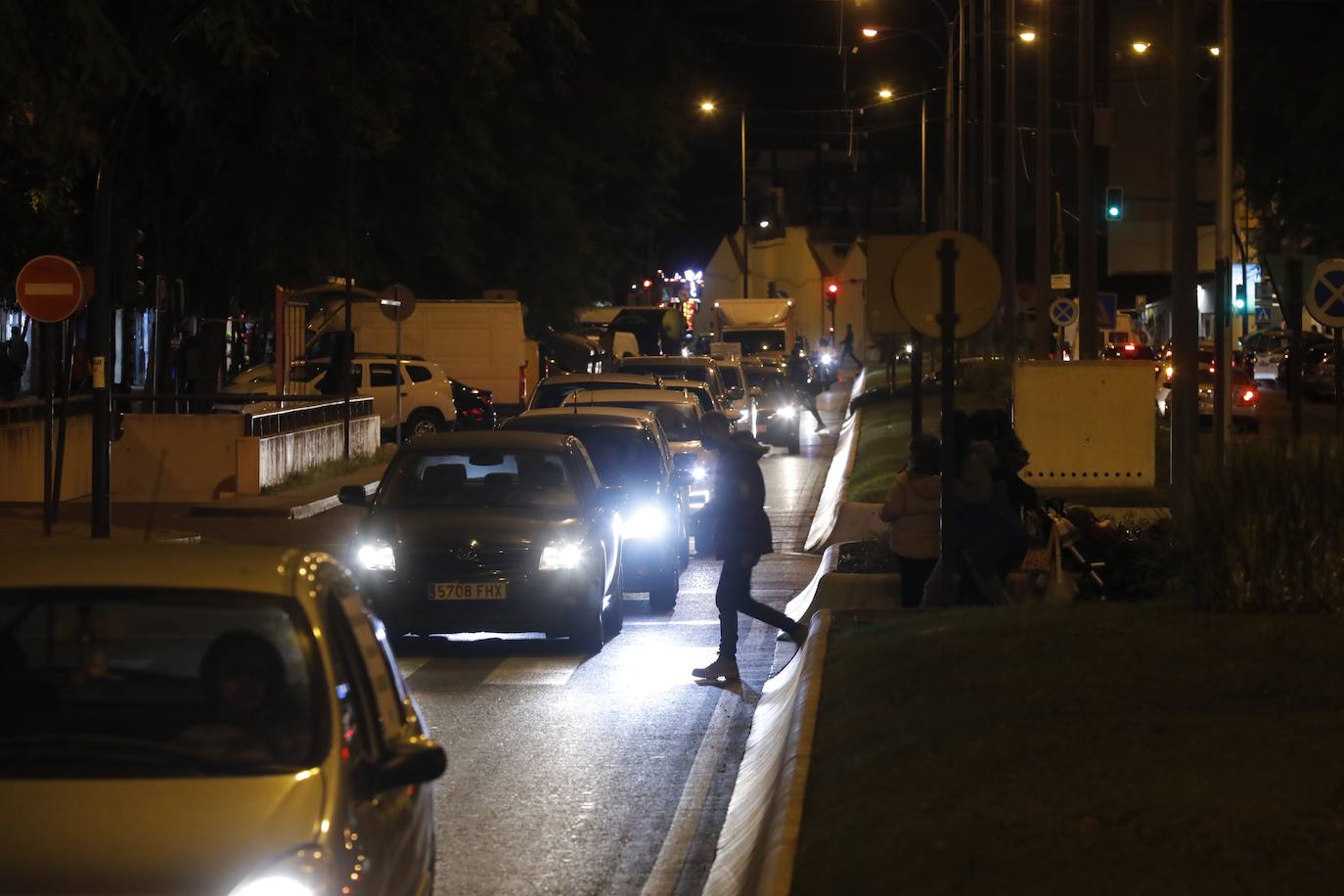 La caravana de protesta en Córdoba de la plantilla de Aucorsa, en imágenes