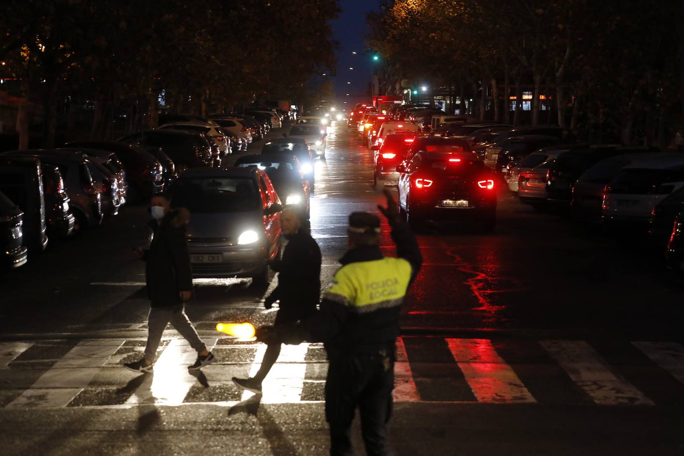 La caravana de protesta en Córdoba de la plantilla de Aucorsa, en imágenes