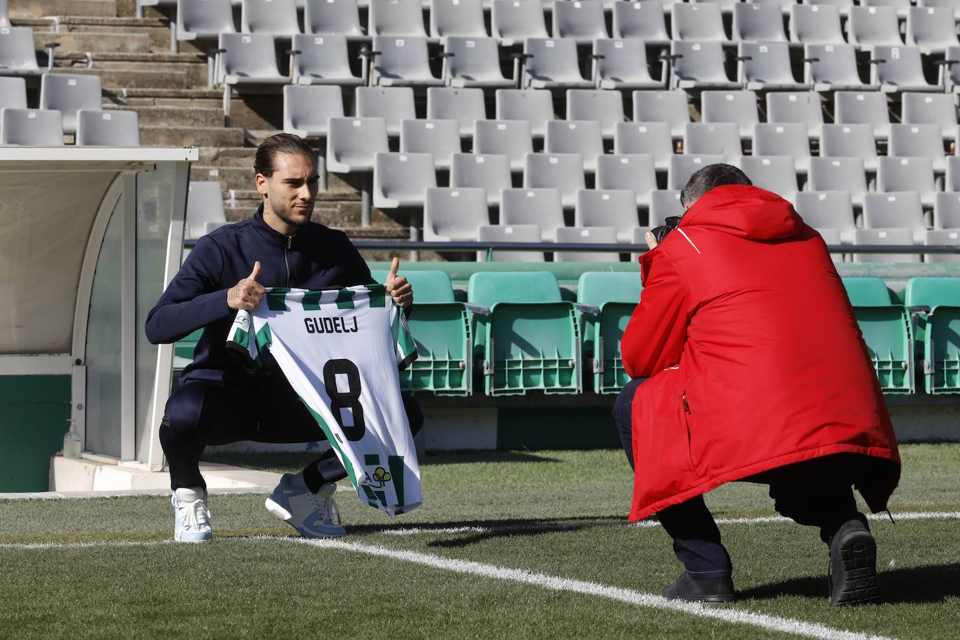 Las mejores imágenes de la presentación de Gudelj en el Córdoba CF