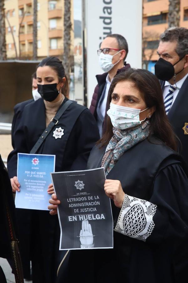 La huelga de los letrados de la Administración de Justicia en Córdoba, en imágenes